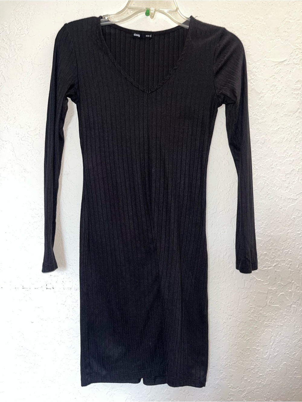 Slim Ribbed V-Neck Long Sleeve Black Dress